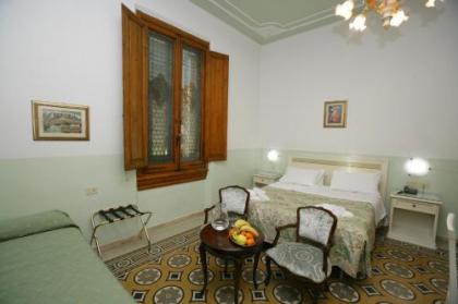 Hotel Desiree - image 13