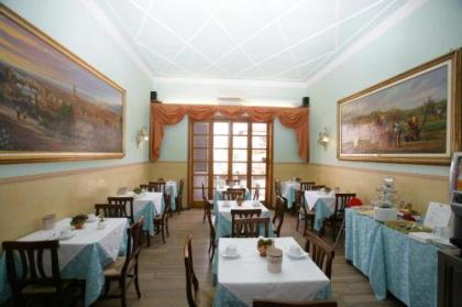 Hotel Desiree - image 2