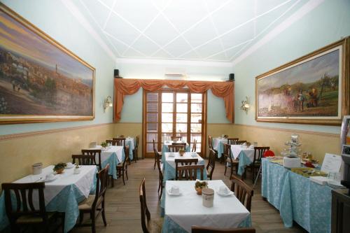 Hotel Desiree - image 2