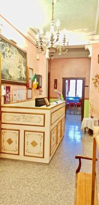 Hotel Desiree - image 8