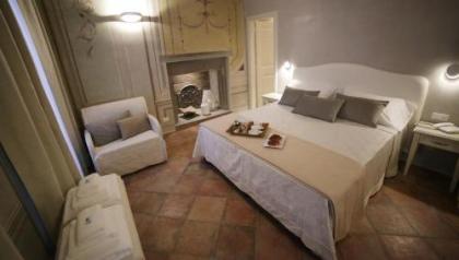 Hotel Renaissance - image 1