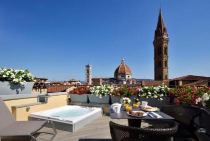 San Firenze Suites & Spa - image 11