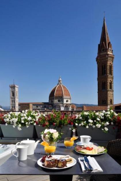 San Firenze Suites & Spa - image 8
