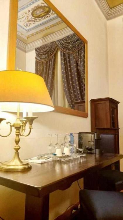 Tornabuoni La Petite Suite - image 21