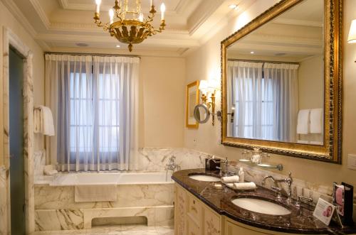 Four Seasons Hotel Firenze - image 5
