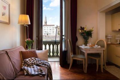 Serristori Palace Residence - image 8