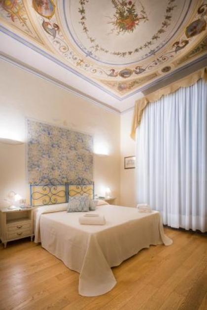 Novella House - image 14