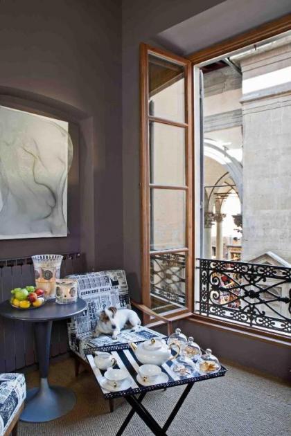 Porcellino Gallery Art Boutique BB - image 16