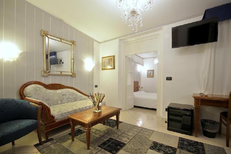 Hotel Veneto - image 2