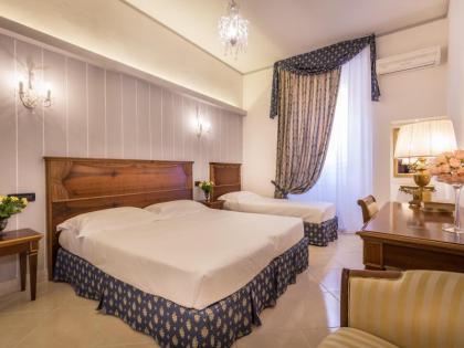 Hotel Veneto - image 7