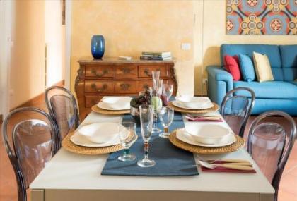 Design Apartments Florence- Florence City Center - image 10