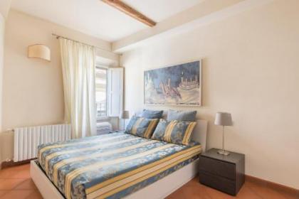 Design Apartments Florence- Florence City Center - image 16