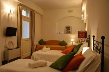 Cosy House - image 10