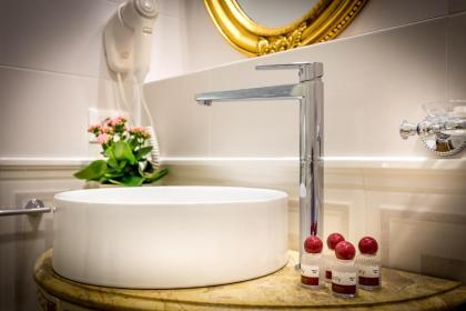 Relais Twelve B&B - image 16