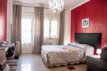 B&B Flo - image 13