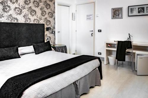 B&B Flo - image 5