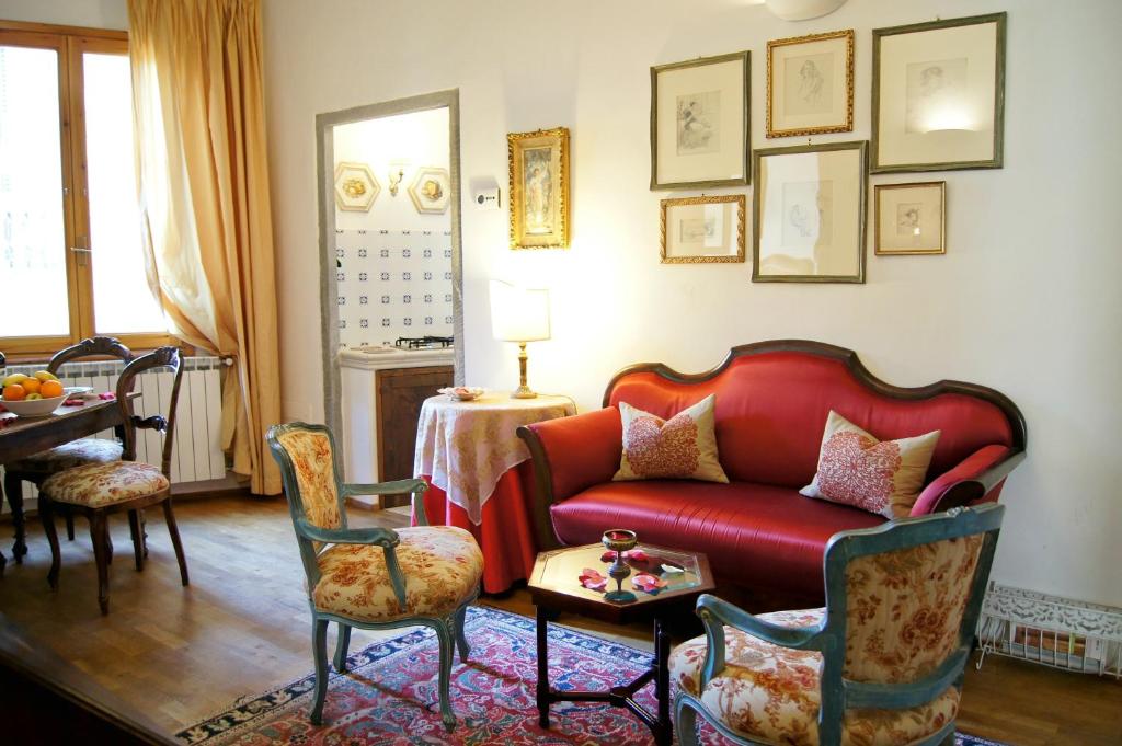 Melarancio Apartments - image 5