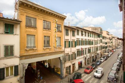 Apartments Florence- Santa Maria Novella - image 19