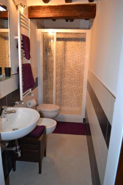 Visit Florentia Apartment - image 10