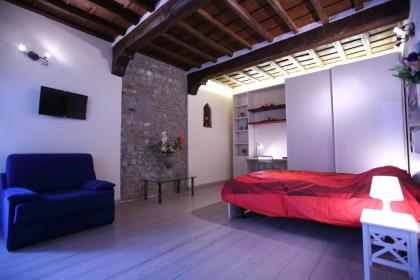 Visit Florentia Apartment - image 17
