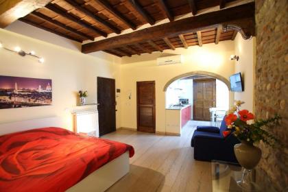 Visit Florentia Apartment - image 18