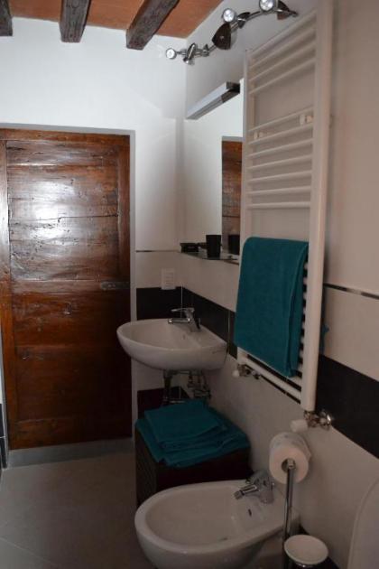 Visit Florentia Apartment - image 8