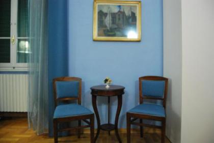 B&Beatrice - image 12