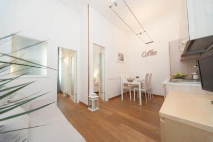 Principi Apartment - image 11