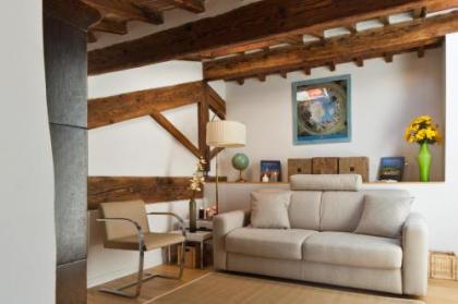 Loggia di San Luigi Halldis Apartment - image 3