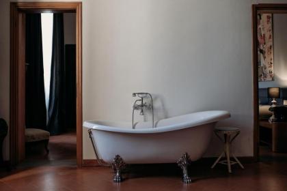 Soprarno Suites - image 10
