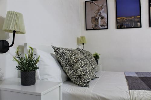 Crystal Ship Apartments - main image