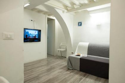 Un Bacio a Firenze - image 11