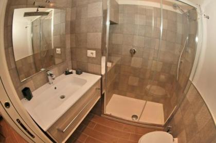 MDR NumberSix Suites - image 12