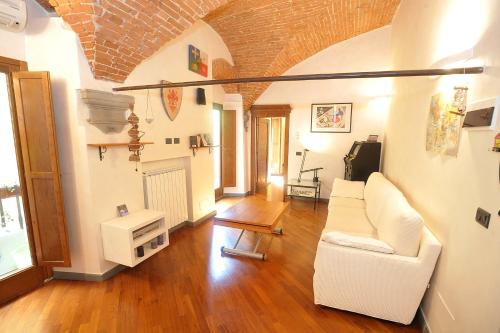 Merville House - image 3