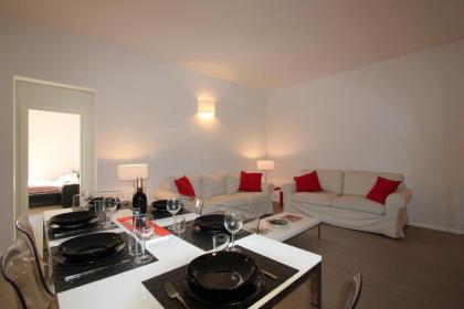 Sant'Ambrogio Apartment - image 10