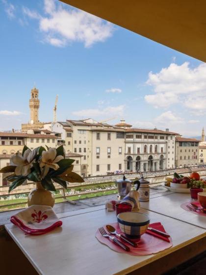 Ponte Vecchio Terrace - image 1