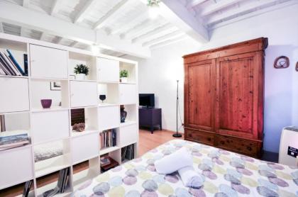 Uffizi Apartment - image 3