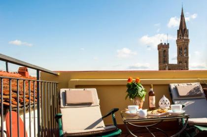 Casa di Dante-Roof Terrace - image 4