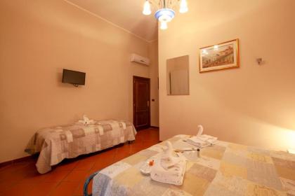 La Rosa Di Firenze B&B - image 13