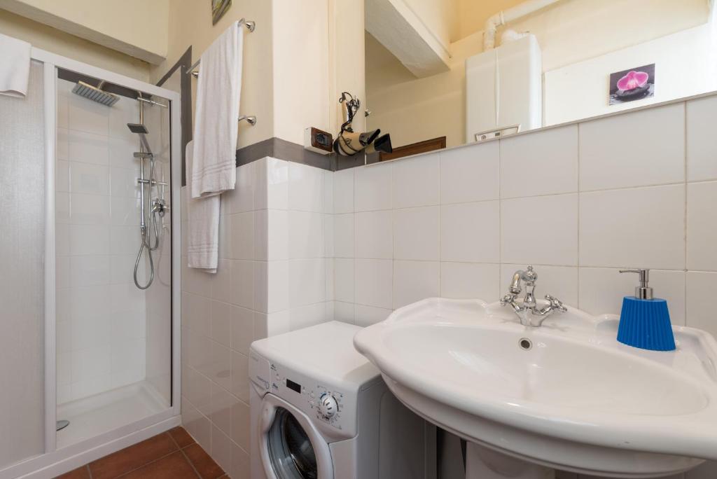 Firenze Rentals Suite Cavour - image 2