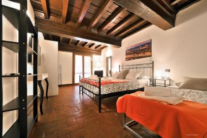 Wine Apartments Florence Ciliegiolo - image 11