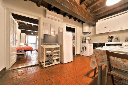 Wine Apartments Florence Ciliegiolo - image 8