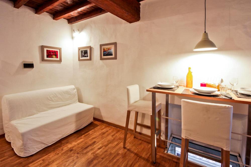 Ponte Vecchio Tower - image 7