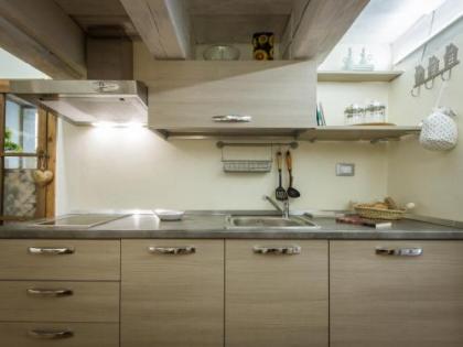 Charming and cozy apartment via Maggio - image 12