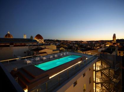 Hotel Glance In Florence - image 1