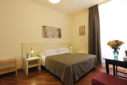 Relais Panoramic Cathedral Florence - image 17