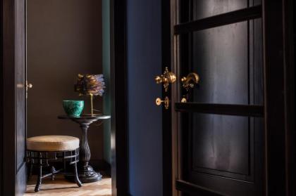 Velona's Jungle Luxury Suites - image 20
