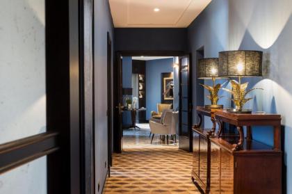 Velona's Jungle Luxury Suites - image 8