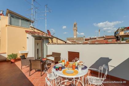 Apartments Florence - Santa Maria Balcony - image 1