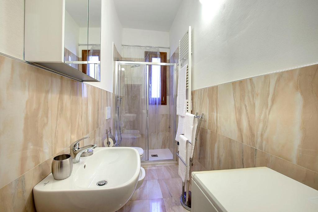 Palazzo Bucciolini - image 7